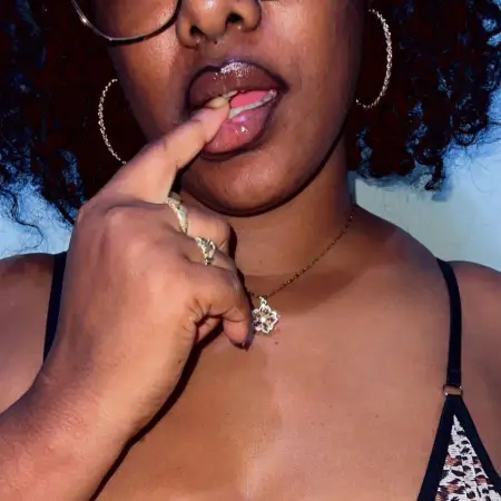 Lovelywoman